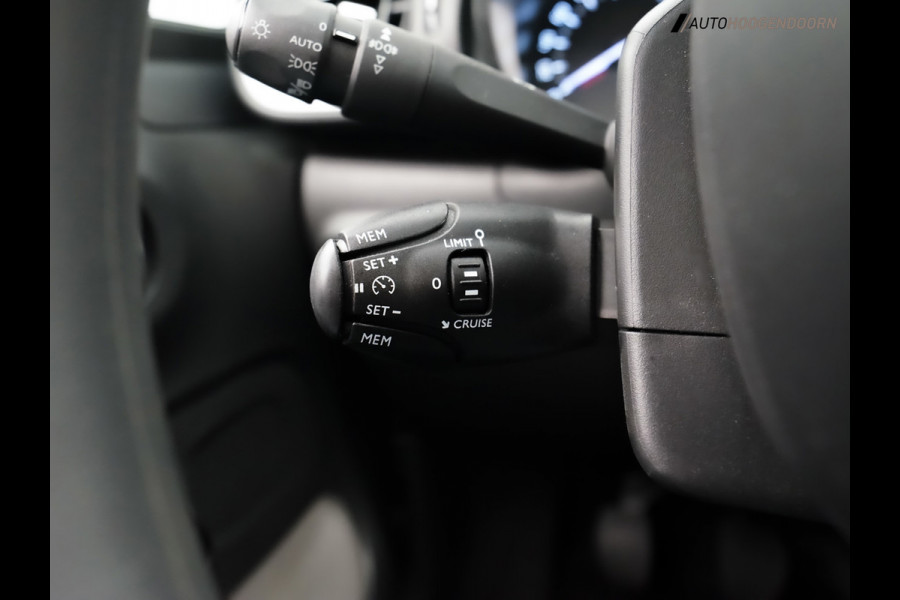 Citroën C3 1.2 PureTech Business Red & White Edition (APPLE CARPLAY,LED VERLICHTING,PARKEERSENSOREN,CLIMATE,CRUISE,TOPCONDITIE)