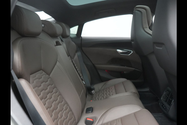 Audi e-tron GT 93 kWh 476pk Dealer O.H | Panodak | Head Up | Adaptive Cruise | 360 Camera | Laser LED | Bang & Olufsen | Lederen Sportstoelen Memory & Ventilatie | Keyless | Blis | Stuur & Stoelen Verwarmd | Navigatie | Virtual | DAB | 20"L.M |