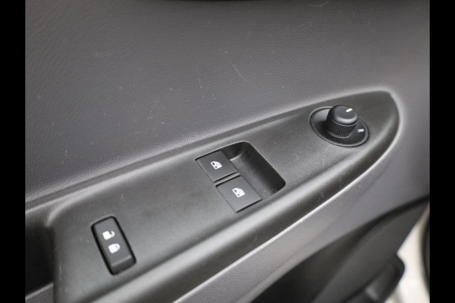 Opel KARL 1.0 ecoFLEX Innovation | Stoelverw. | Apple Carplay/ Android Auto | Parkeersensoren | Prijs Rijklaar!!