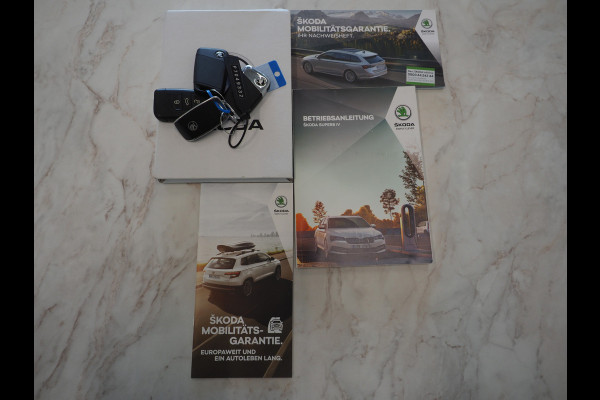 Škoda Superb Combi 1.4 TSI iV Laurin & Klement | Leder | Trekhaak | Massage | Canton | 360 | Memory | Stoelkoeling | Keyless