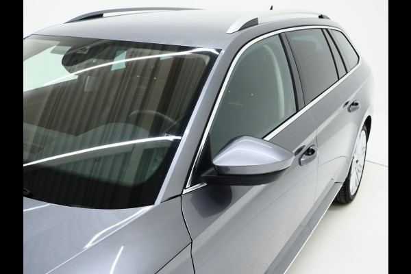 Škoda Superb Combi 1.4 TSI iV Laurin & Klement | Leder | Trekhaak | Massage | Canton | 360 | Memory | Stoelkoeling | Keyless