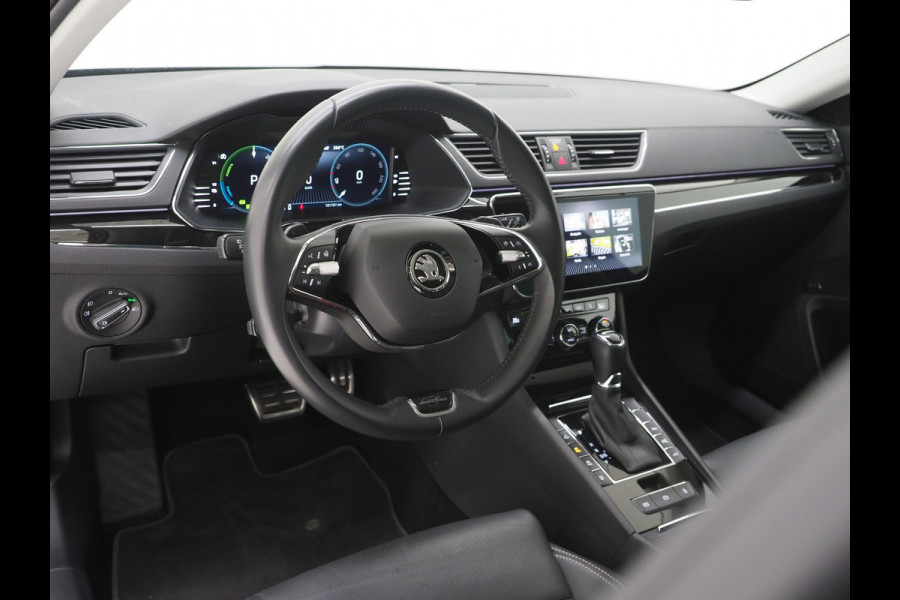 Škoda Superb Combi 1.4 TSI iV Laurin & Klement | Leder | Trekhaak | Massage | Canton | 360 | Memory | Stoelkoeling | Keyless