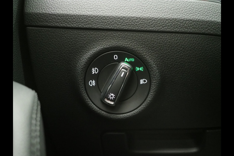 Škoda Superb Combi 1.4 TSI iV Laurin & Klement | Leder | Trekhaak | Massage | Canton | 360 | Memory | Stoelkoeling | Keyless