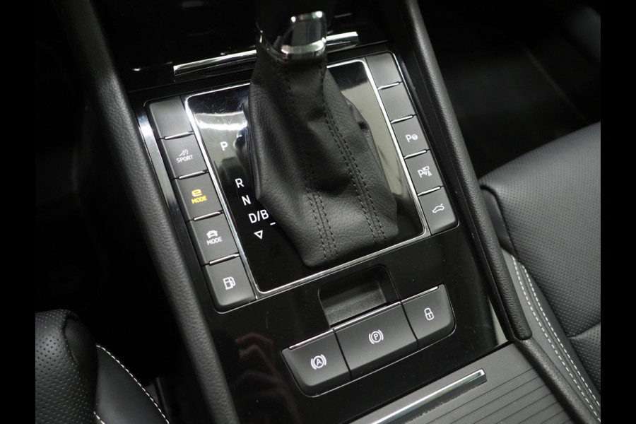 Škoda Superb Combi 1.4 TSI iV Laurin & Klement | Leder | Trekhaak | Massage | Canton | 360 | Memory | Stoelkoeling | Keyless