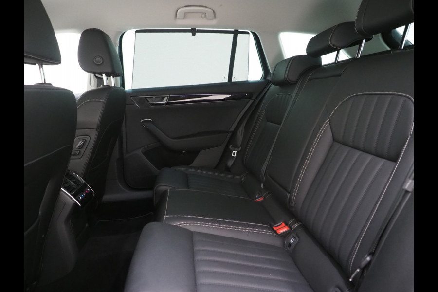 Škoda Superb Combi 1.4 TSI iV Laurin & Klement | Leder | Trekhaak | Massage | Canton | 360 | Memory | Stoelkoeling | Keyless