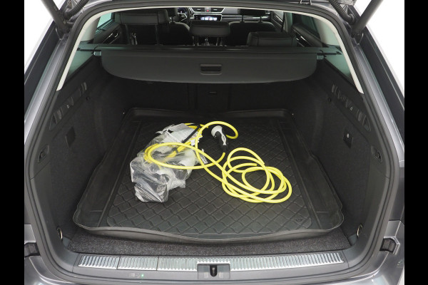 Škoda Superb Combi 1.4 TSI iV Laurin & Klement | Leder | Trekhaak | Massage | Canton | 360 | Memory | Stoelkoeling | Keyless