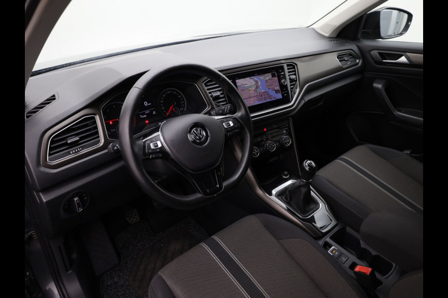 Volkswagen T-Roc 1.0 TSI Style | Trekhaak | Apple Carplay/ Android Auto | Prijs Rijklaar!!