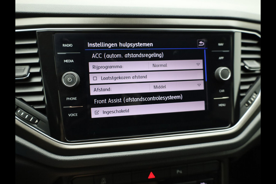Volkswagen T-Roc 1.0 TSI Style | Trekhaak | Apple Carplay/ Android Auto | Prijs Rijklaar!!