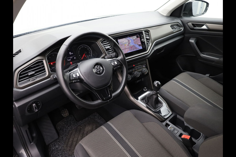 Volkswagen T-Roc 1.0 TSI Style | Trekhaak | Apple Carplay/ Android Auto | Prijs Rijklaar!!