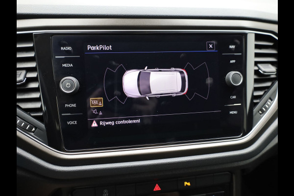 Volkswagen T-Roc 1.0 TSI Style | Trekhaak | Apple Carplay/ Android Auto | Prijs Rijklaar!!