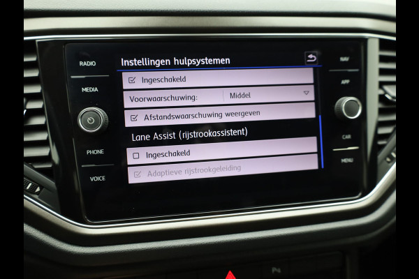 Volkswagen T-Roc 1.0 TSI Style | Trekhaak | Apple Carplay/ Android Auto | Prijs Rijklaar!!