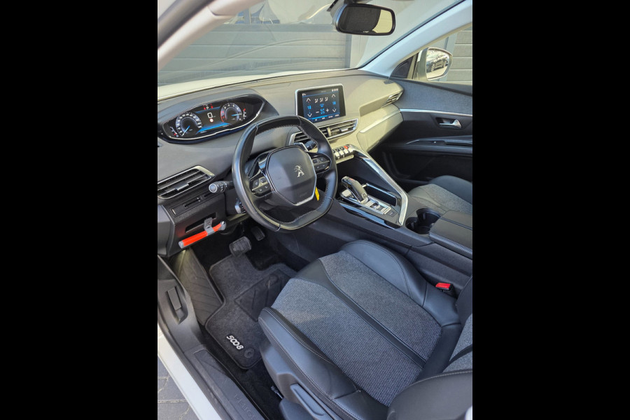 Peugeot 5008 1.2 PureTech Allure Avantage | CAMERA | TREKHAAK | NAVI