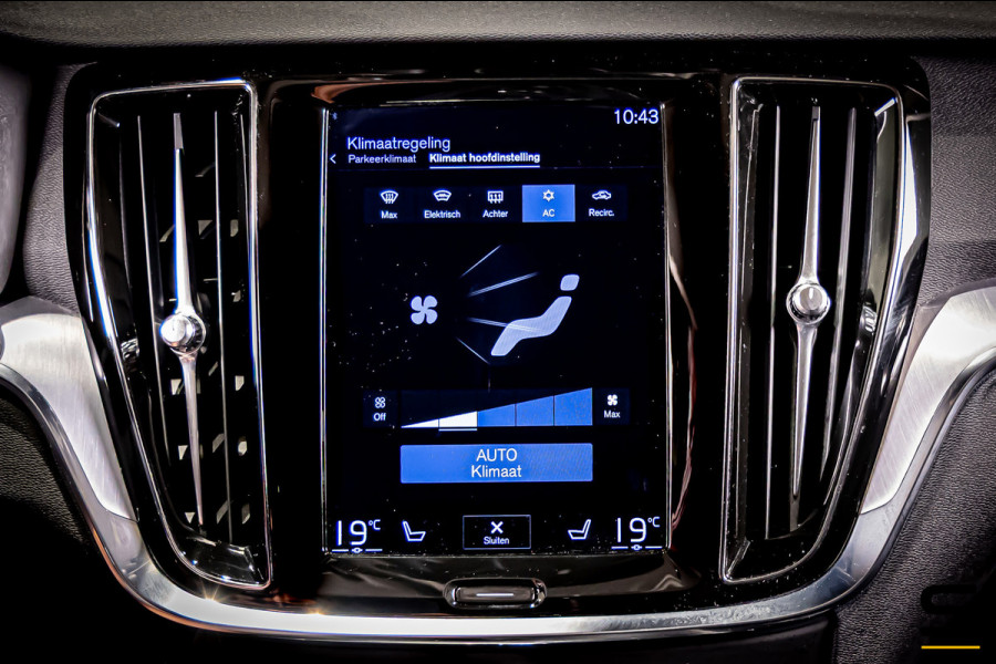 Volvo V60 2.0 B3 Momentum Advantage|NAP|E-trekhaak|BTW Auto
