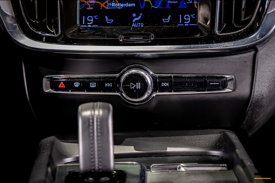Volvo V60 2.0 B3 Momentum Advantage|NAP|E-trekhaak|BTW Auto