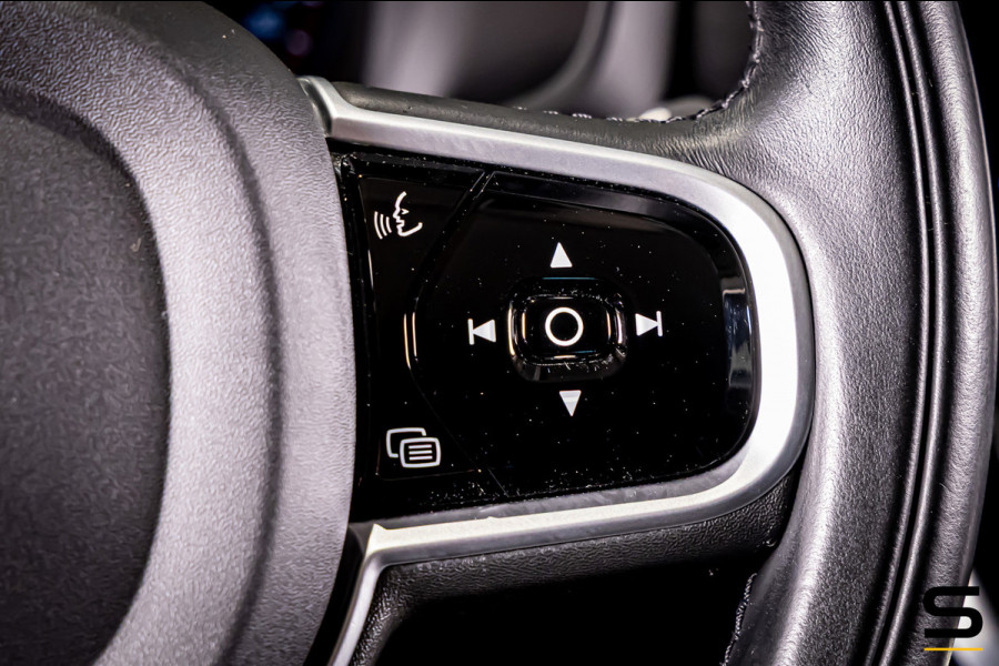 Volvo V60 2.0 B3 Momentum Advantage|NAP|E-trekhaak|BTW Auto