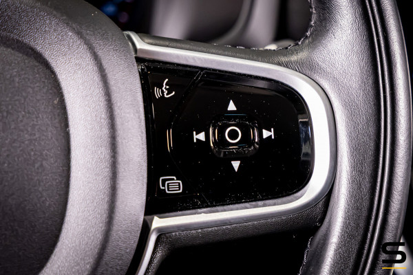 Volvo V60 2.0 B3 Momentum Advantage|NAP|E-trekhaak|BTW Auto