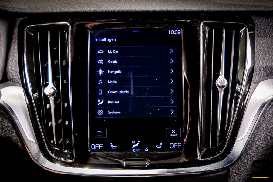 Volvo V60 2.0 B3 Momentum Advantage|NAP|E-trekhaak|BTW Auto