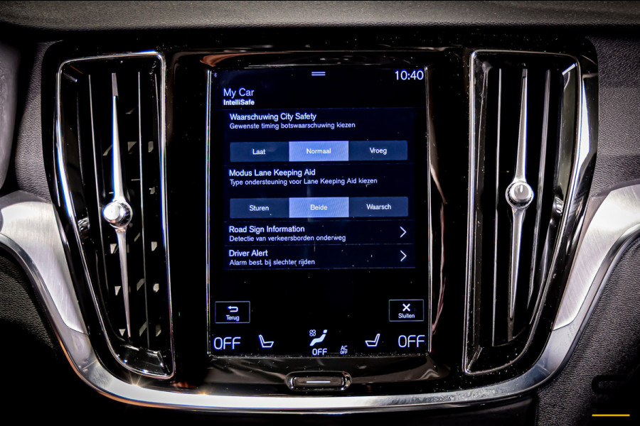 Volvo V60 2.0 B3 Momentum Advantage|NAP|E-trekhaak|BTW Auto