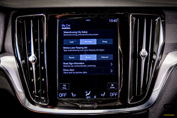 Volvo V60 2.0 B3 Momentum Advantage|NAP|E-trekhaak|BTW Auto