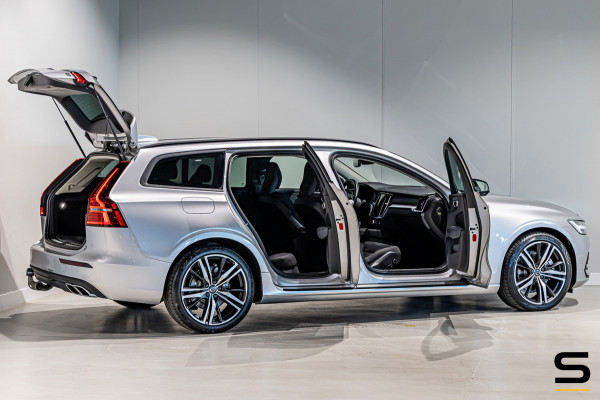Volvo V60 2.0 B3 Momentum Advantage|NAP|E-trekhaak|BTW Auto