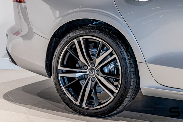 Volvo V60 2.0 B3 Momentum Advantage|NAP|E-trekhaak|BTW Auto