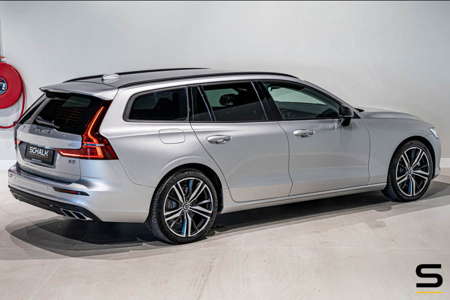 Volvo V60 2.0 B3 Momentum Advantage|NAP|E-trekhaak|BTW Auto