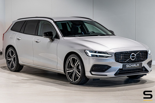 Volvo V60 2.0 B3 Momentum Advantage|NAP|E-trekhaak|BTW Auto