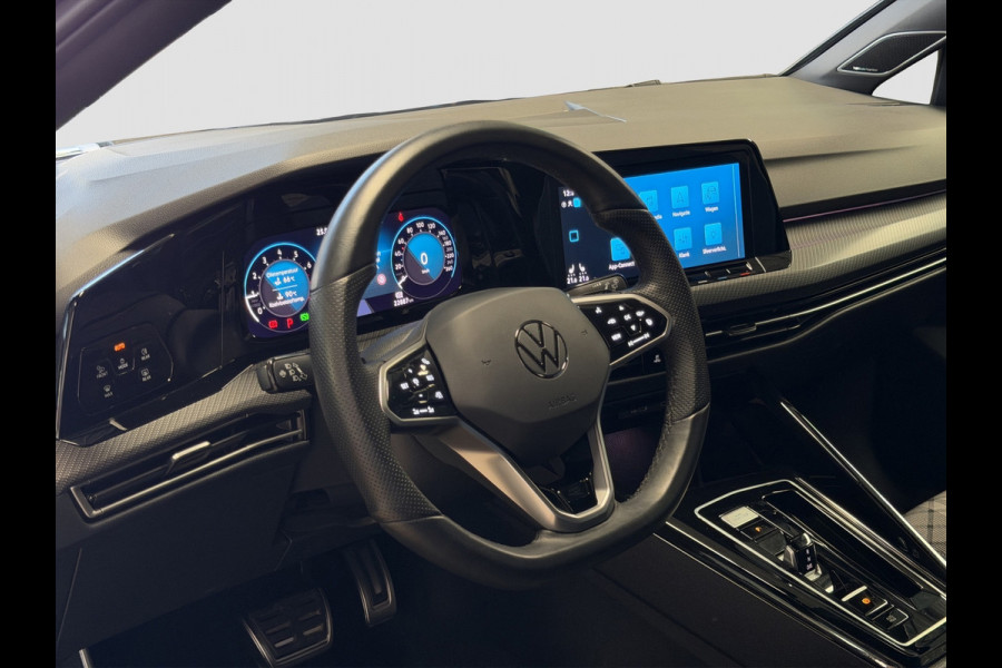 Volkswagen Golf 1.5 eTSI R-Line|H/K Audio|El.trekh|Matrix IQ|Keyless