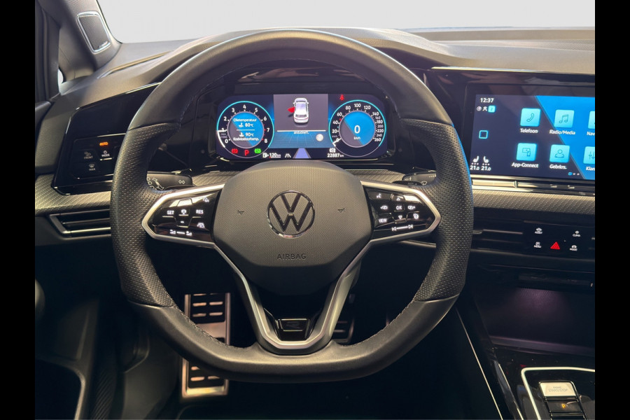 Volkswagen Golf 1.5 eTSI R-Line|H/K Audio|El.trekh|Matrix IQ|Keyless