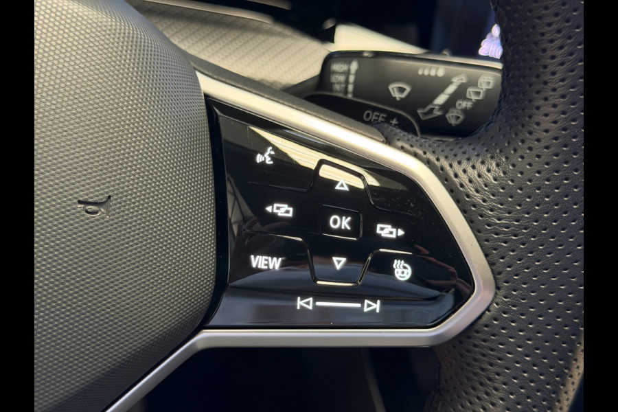 Volkswagen Golf 1.5 eTSI R-Line|H/K Audio|El.trekh|Matrix IQ|Keyless