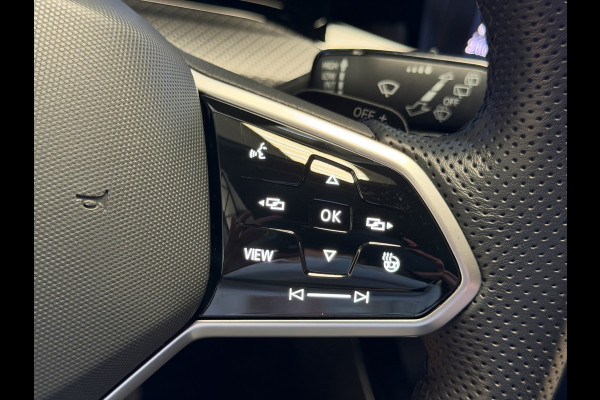 Volkswagen Golf 1.5 eTSI R-Line|H/K Audio|El.trekh|Matrix IQ|Keyless