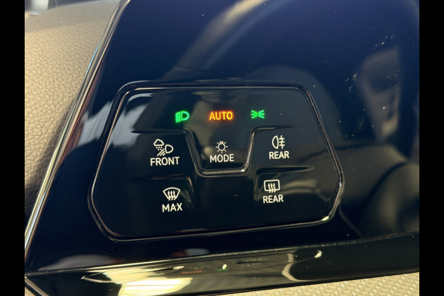 Volkswagen Golf 1.5 eTSI R-Line|H/K Audio|El.trekh|Matrix IQ|Keyless