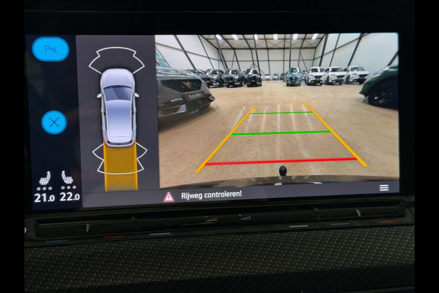 Volkswagen Golf 1.5 eTSI R-Line|H/K Audio|El.trekh|Matrix IQ|Keyless