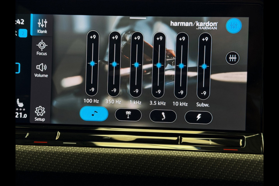 Volkswagen Golf 1.5 eTSI R-Line|H/K Audio|El.trekh|Matrix IQ|Keyless