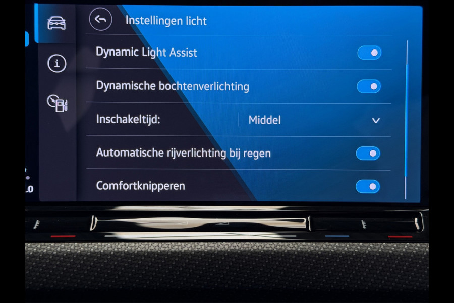 Volkswagen Golf 1.5 eTSI R-Line|H/K Audio|El.trekh|Matrix IQ|Keyless