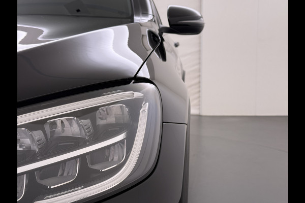 Mercedes-Benz GLC 300e 4Matic AMG Coupé // Trekhaak // Burmester // Digitaal Dashbord // Carplay // Nightpakket // Alarm