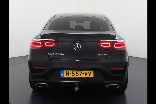 Mercedes-Benz GLC 300e 4Matic AMG Coupé // Trekhaak // Burmester // Digitaal Dashbord // Carplay // Nightpakket // Alarm