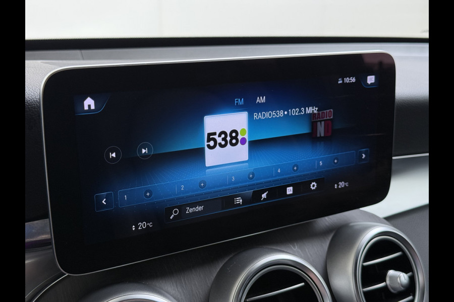 Mercedes-Benz GLC 300e 4Matic AMG Coupé // Trekhaak // Burmester // Digitaal Dashbord // Carplay // Nightpakket // Alarm