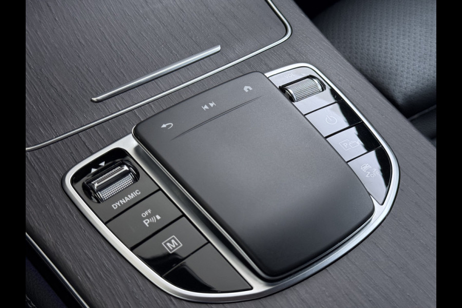 Mercedes-Benz GLC 300e 4Matic AMG Coupé // Trekhaak // Burmester // Digitaal Dashbord // Carplay // Nightpakket // Alarm