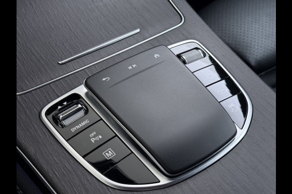 Mercedes-Benz GLC 300e 4Matic AMG Coupé // Trekhaak // Burmester // Digitaal Dashbord // Carplay // Nightpakket // Alarm