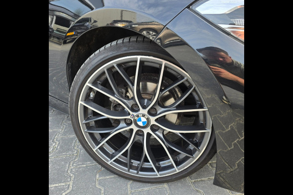 BMW 1-serie 118i M Sport Edition| LEDER | STOELVERWARMING | 19 INCH | PDC | NAVI