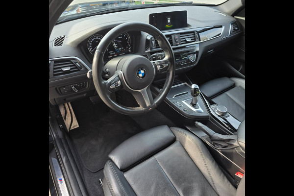 BMW 1-serie 118i M Sport Edition| LEDER | STOELVERWARMING | 19 INCH | PDC | NAVI