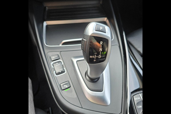 BMW 1-serie 118i M Sport Edition| LEDER | STOELVERWARMING | 19 INCH | PDC | NAVI