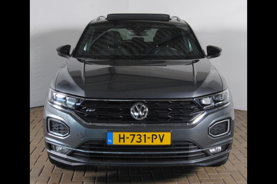 Volkswagen T-Roc 1.5 TSI Sport BnsR-Line | Carplay | Pano | Trekhaak |