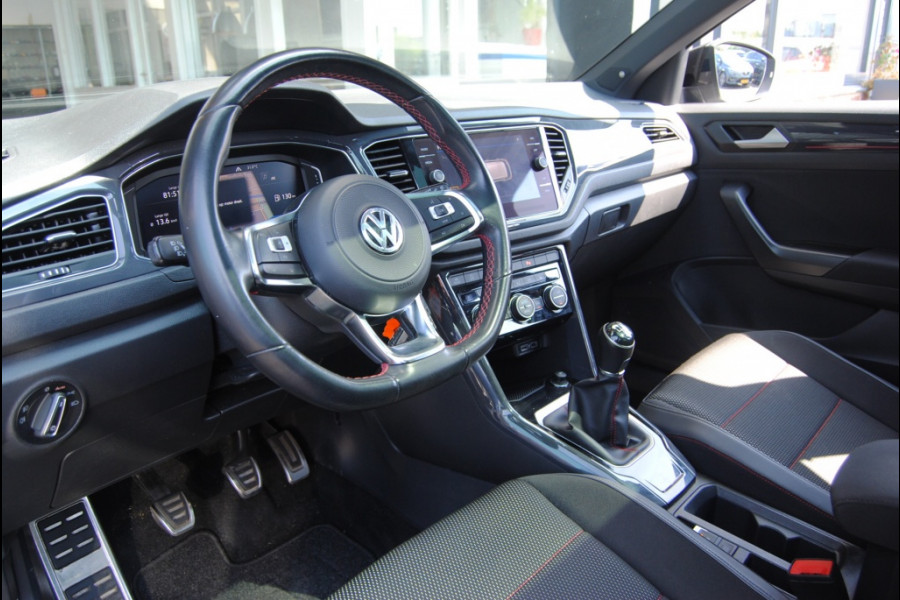 Volkswagen T-Roc 1.5 TSI Sport BnsR-Line | Carplay | Pano | Trekhaak |
