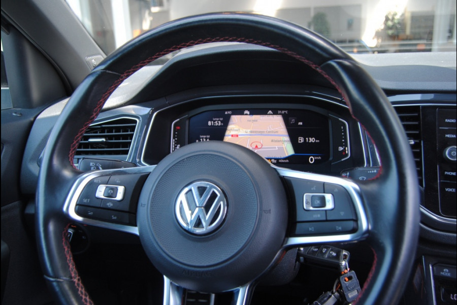 Volkswagen T-Roc 1.5 TSI Sport BnsR-Line | Carplay | Pano | Trekhaak |