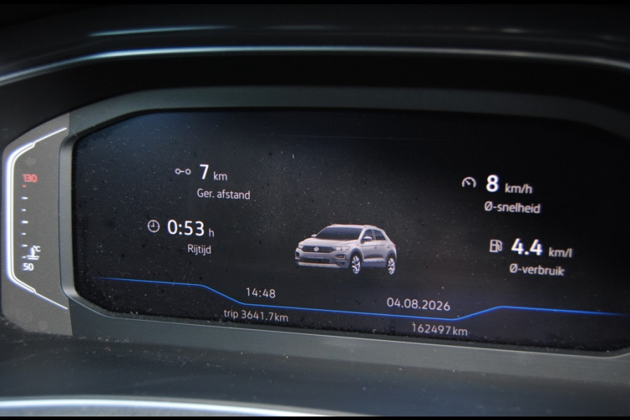 Volkswagen T-Roc 1.5 TSI Sport BnsR-Line | Carplay | Pano | Trekhaak |
