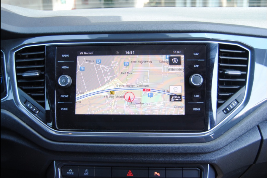 Volkswagen T-Roc 1.5 TSI Sport BnsR-Line | Carplay | Pano | Trekhaak |