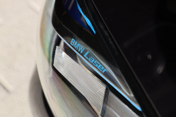 BMW 5 Serie 545e xDrive M Sport / 50 Jahre / PANO / HK / LASER / HUD / 2X MEMORY / CAMERA / SHADOW LINE