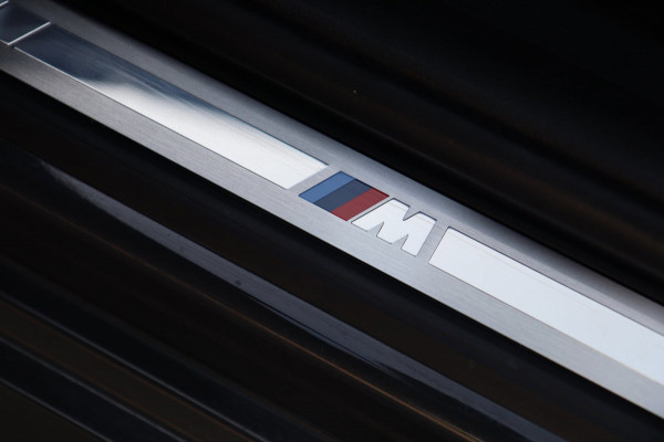 BMW 5 Serie 545e xDrive M Sport / 50 Jahre / PANO / HK / LASER / HUD / 2X MEMORY / CAMERA / SHADOW LINE